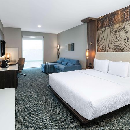 La Quinta Inn & Suites By Wyndham Nashville Downtown Stadium 외부 사진