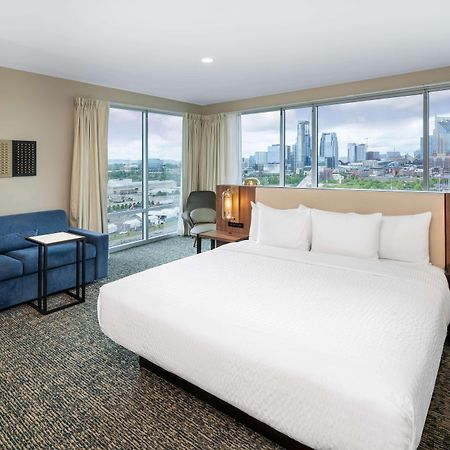 La Quinta Inn & Suites By Wyndham Nashville Downtown Stadium 외부 사진