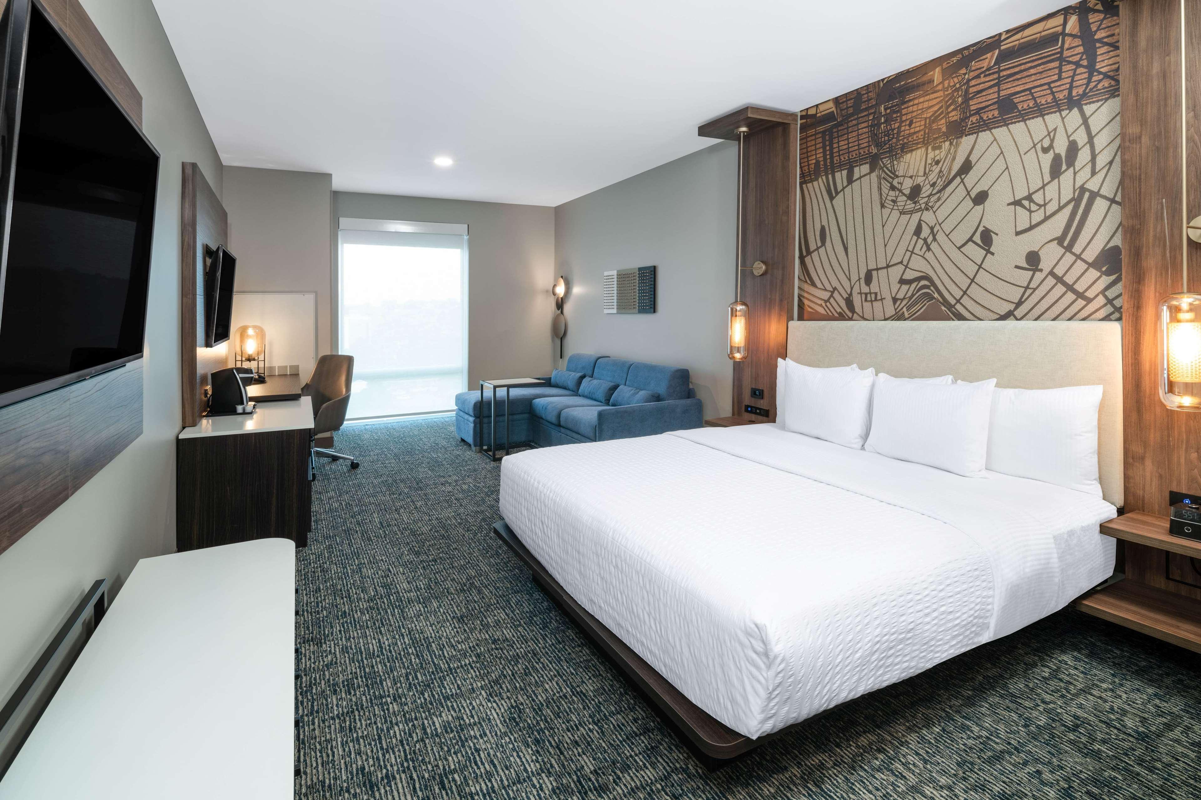 La Quinta Inn & Suites By Wyndham Nashville Downtown Stadium 외부 사진