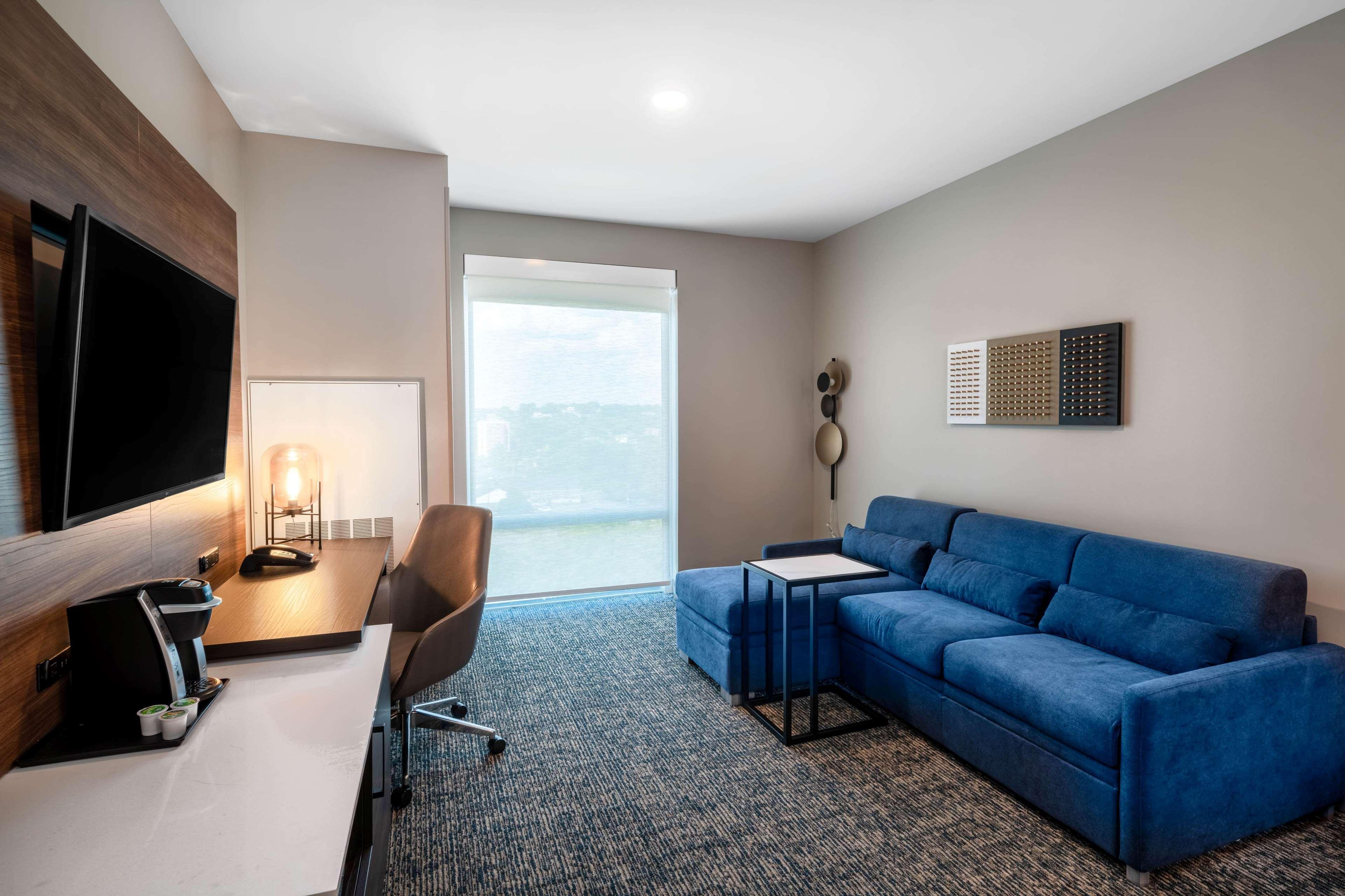 La Quinta Inn & Suites By Wyndham Nashville Downtown Stadium 외부 사진